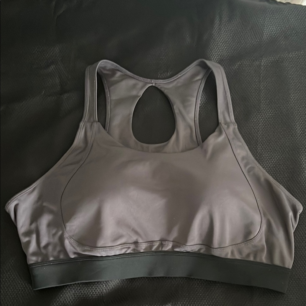 SHEIN Gray Racerback Sports Bra with Keyhole Detail